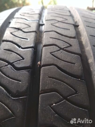 Kumho PorTran KC53 215/65 R17 104T