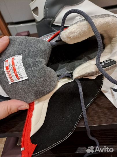Лыжные ботинки размер 38-39 новые