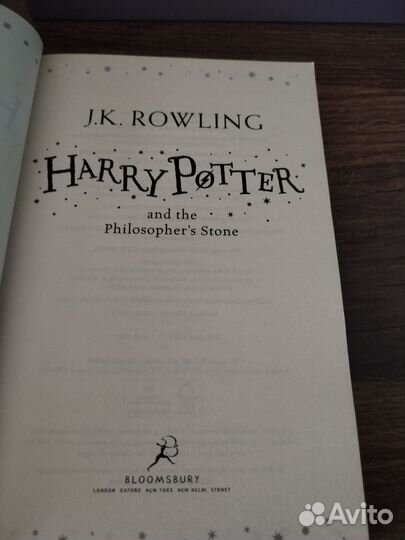 Книга «Гарри Поттер и Ф. Камень» на английском