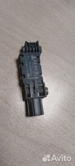 Датчик удара Audi A3 8P VAG