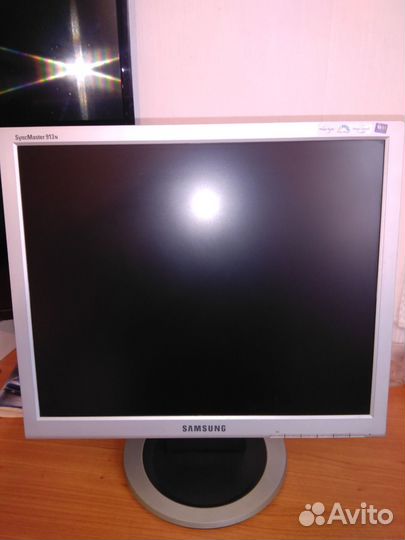 Монитор 24 дюйма Samsung