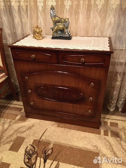 Спальный гарнитур