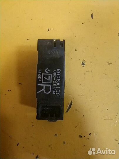 Кнопка стеклоподъёмника зад прав Митсубиси Лансер