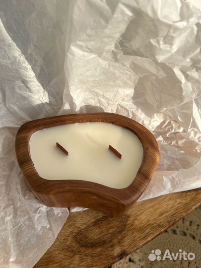 Свеча в срезе дерева