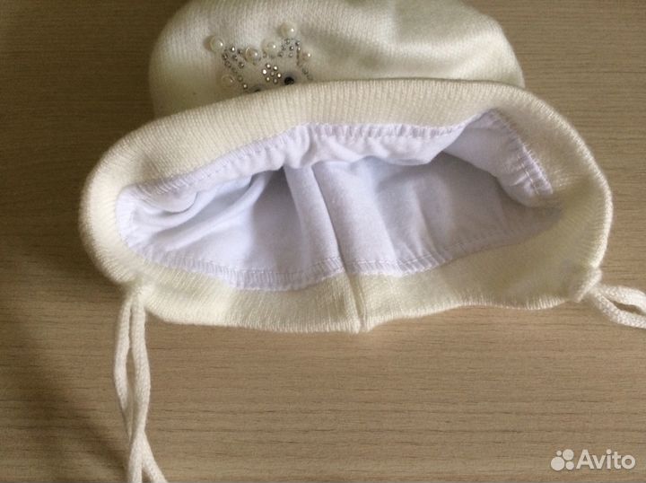 Шапка новая тёплая для девочки. Осень-весна