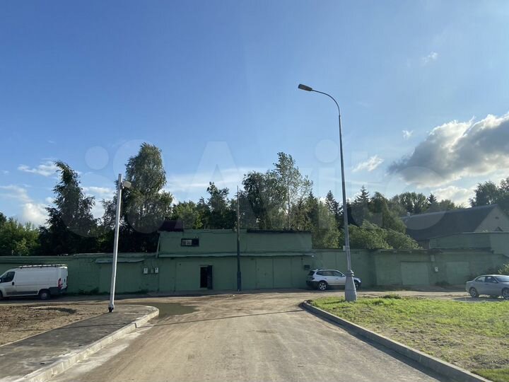 Гараж, > 30 м²
