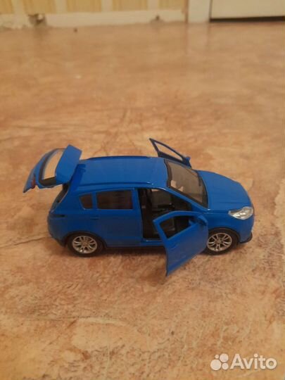 Игрушечный кроссовер KIA машинка
