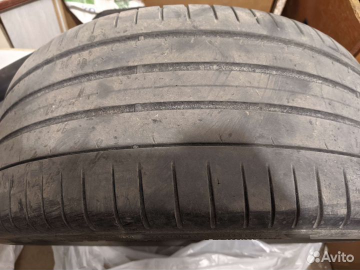 Pirelli P Zero 255/35 R19 96Y