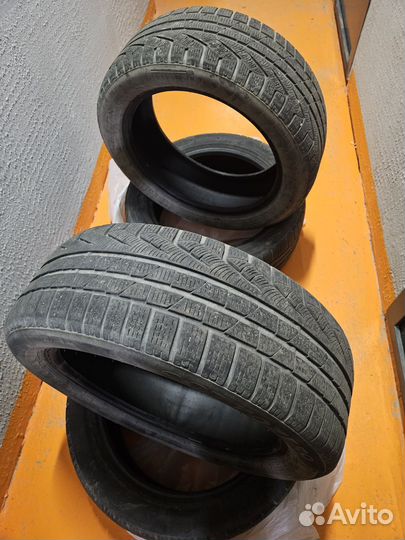 Pirelli Winter Sottozero 210 235/50 R19 99H