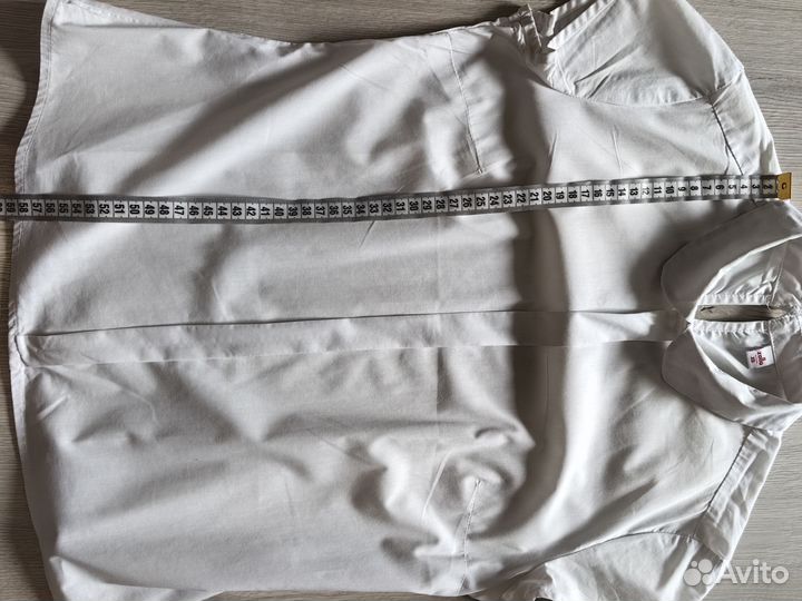 Белая рубашка с коротким рукавом