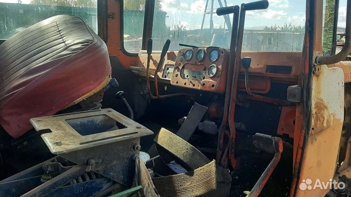 Трактор ВгТЗ ДТ-75, 1989