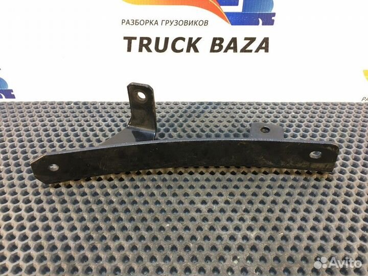 Кронштейн крыла правого правый Daf XF105