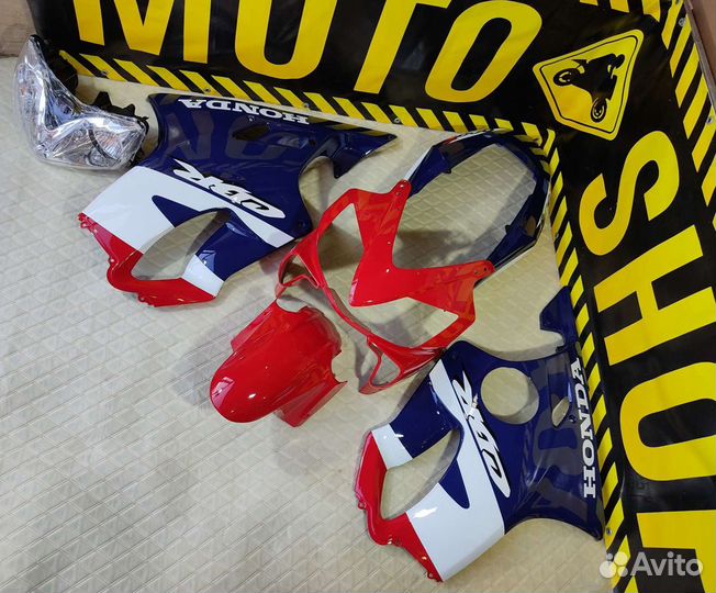 Пластик на Honda f4i 01-07