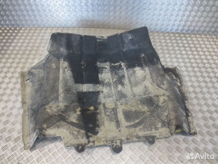 Шумоизоляция капота двигателя MAN 81613700331