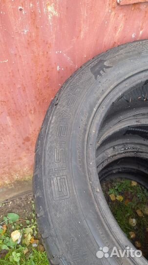 Gislaved Nord Frost 5 215/55 R16