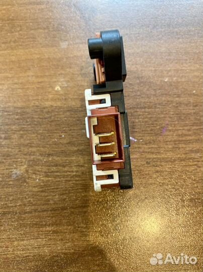 Устройство блокировки люка стиральной машины