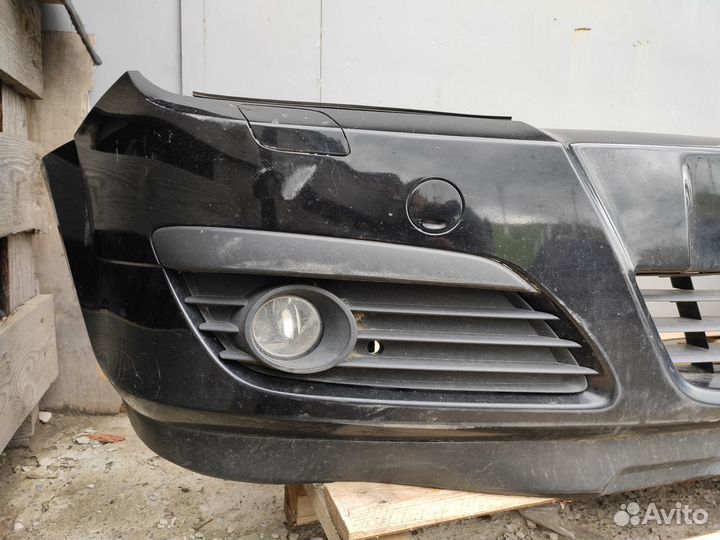 Бампер передний на Opel Astra H Дорестайлинг 5Д