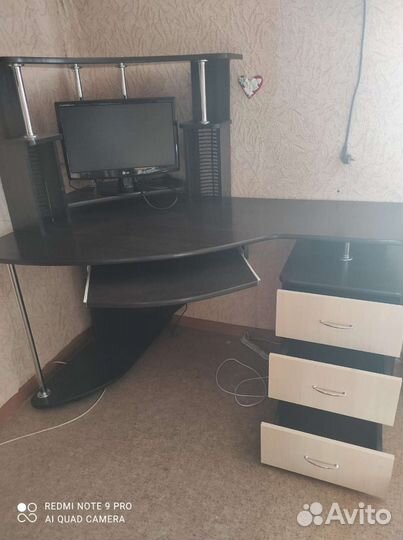 Компьютерный стол