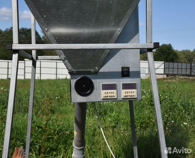 Бункер кормовой АВТОМАТИЧЕСКИЙ