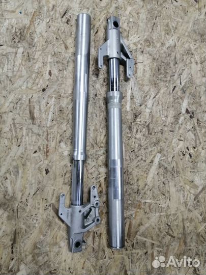 Продам перья вилки на Suzuki Boulevard M50