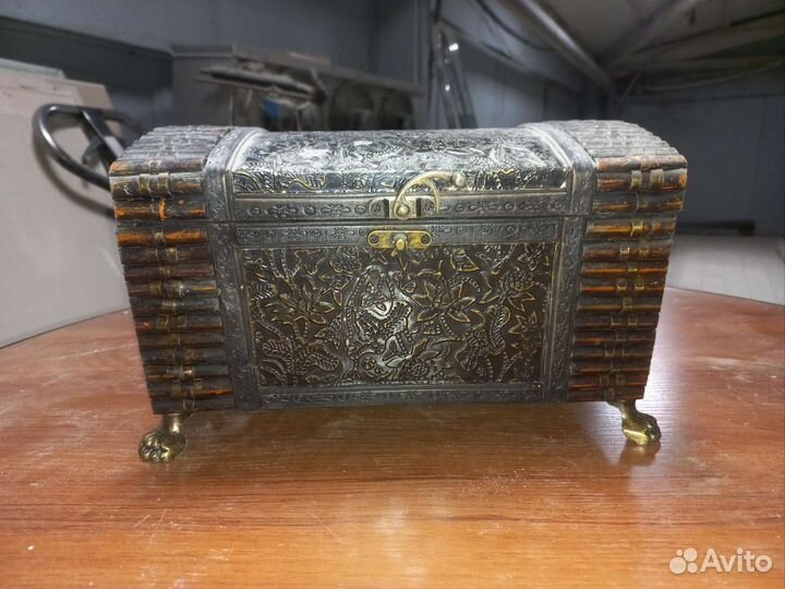 Шкатулка сундучок