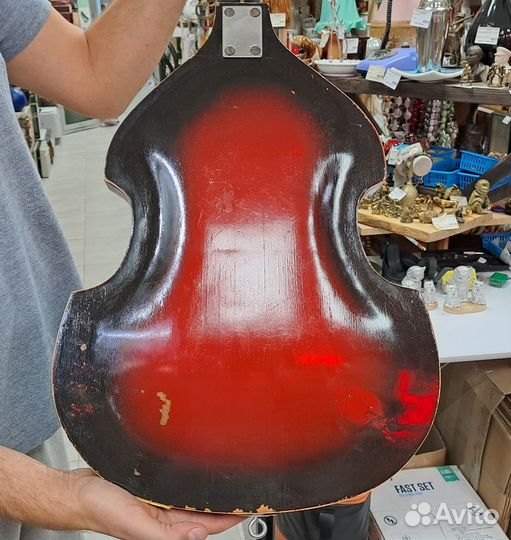 Бас гитара Kremona Orfeus (Орфей), скрипка