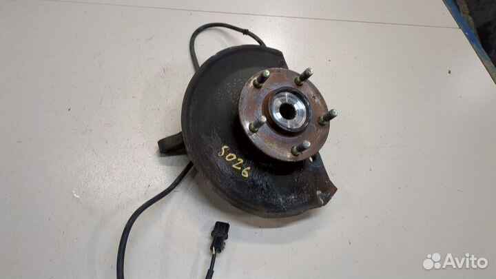 Ступица (кулак, цапфа) Mitsubishi Outlander, 2003