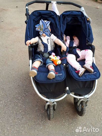 Коляска для двойни Bumbleride Indie Twin