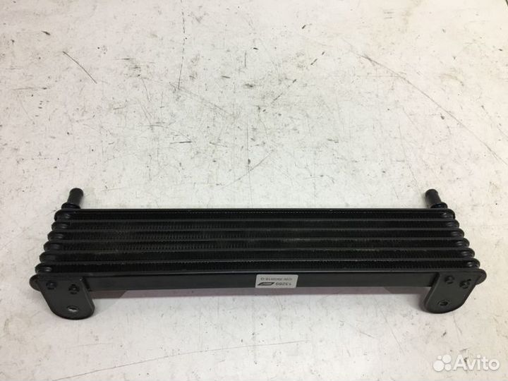 Радиатор гур Maserati Levante 2016-2018