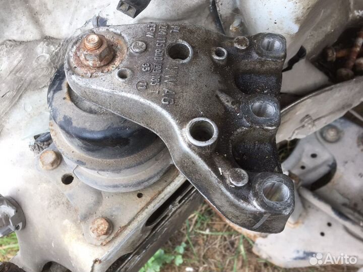 Опоры двигателя Фольксваген Поло