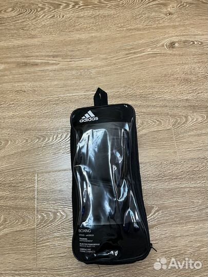 Боксерские перчатки 10 oz