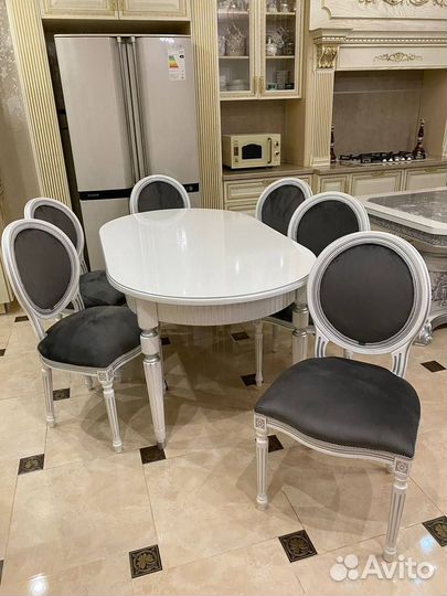 Стол и Стулья
