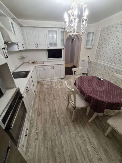 4-к. квартира, 110,5 м², 9/9 эт.