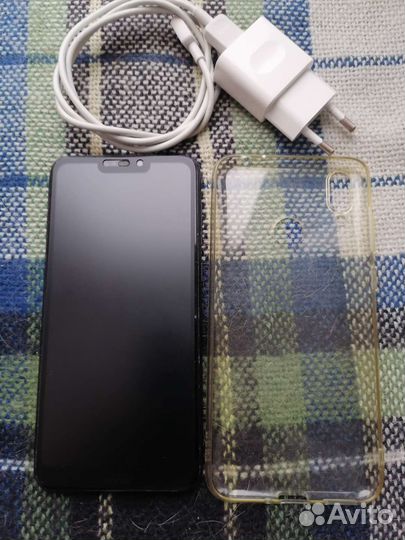 HONOR 8C, 3/32 ГБ