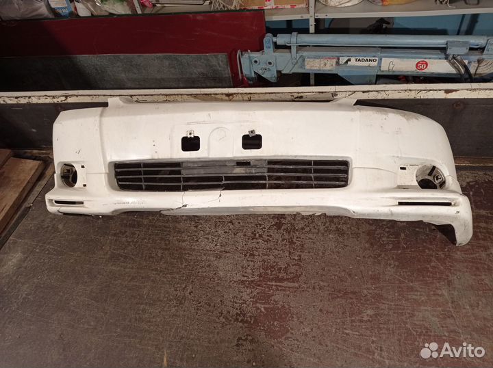 Бампер задний на Toyota Wish