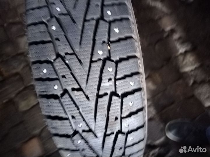 R17 Roadstone Winguard WinSpike 225/65, PCD 5x114.3 DIA 40