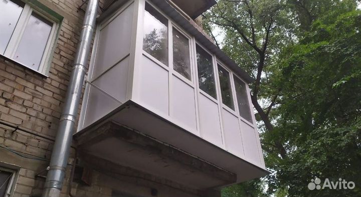 Остекление балкона и установка пластиковых окон
