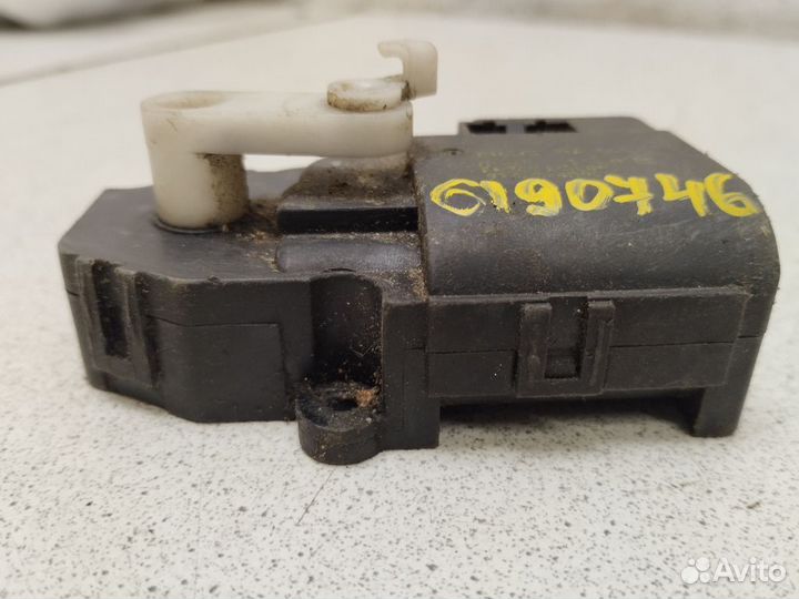 Моторчик заслонки печки