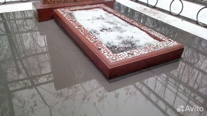 Благоустройство могил на Воскресенском кладбище