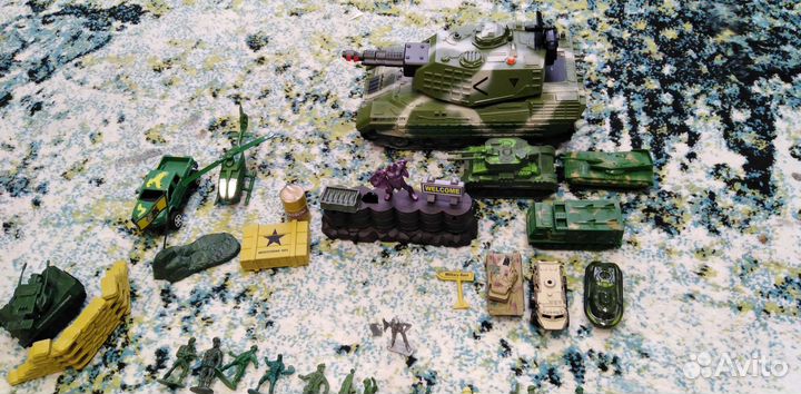 Игрушки солдатики