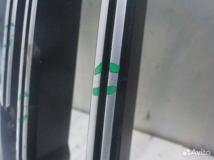 Б/У Б/У Решетка радиатора 51139464210 BMW