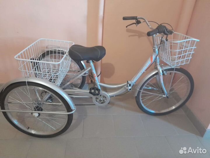 Трехеолесный велосипед для взрослых