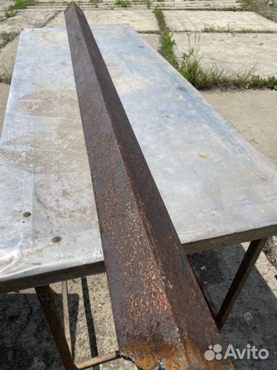 Уголок металлический 100х100х10