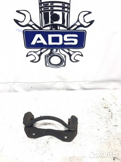 Скоба суппорта передняя Ssangyong Kyron 2 D20DT