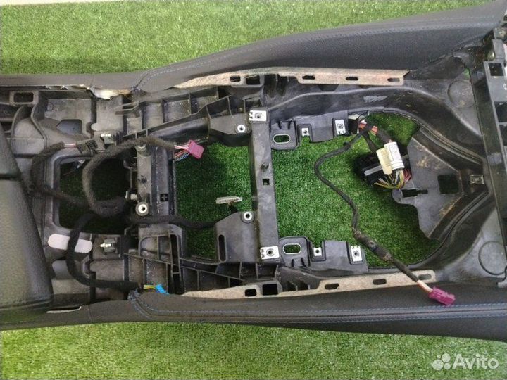 Центpaльнaя консoль Bmw 5 G31