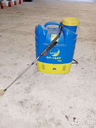 Опрыскиватель садовый аккумуляторный