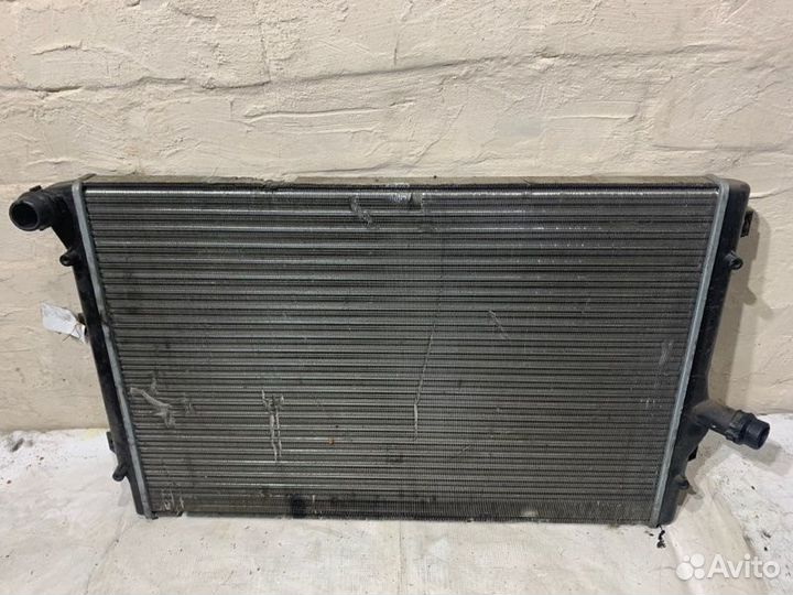 Радиатор основной Skoda Octavia (A5 1Z) 2004-2013