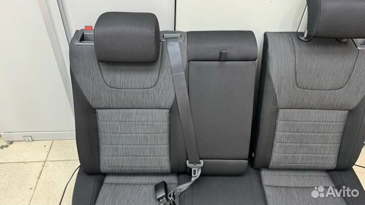 Задние сидения с подлокотником skoda octavia а7