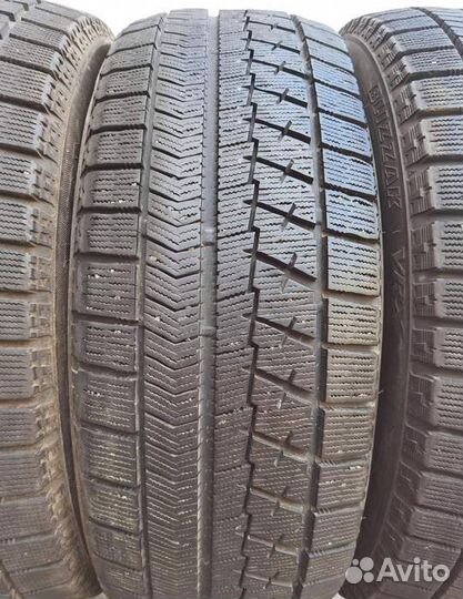 Bridgestone Blizzak VRX 215/55 R17 102H