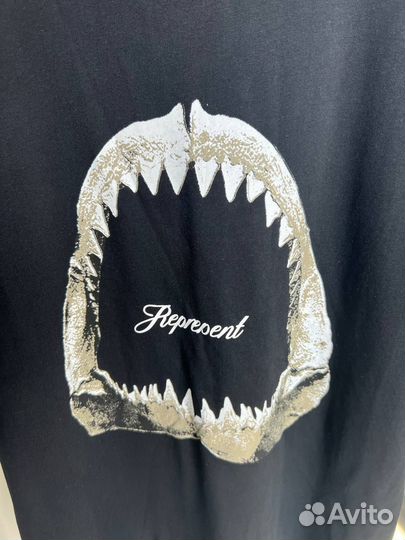 Футболка Represent